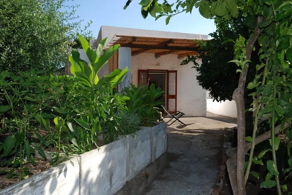 Appartamento Casa Biscotto Santa Marina Salina 0*,