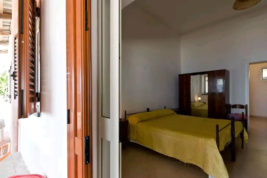 Appartamento Casa Biscotto Santa Marina Salina Italia