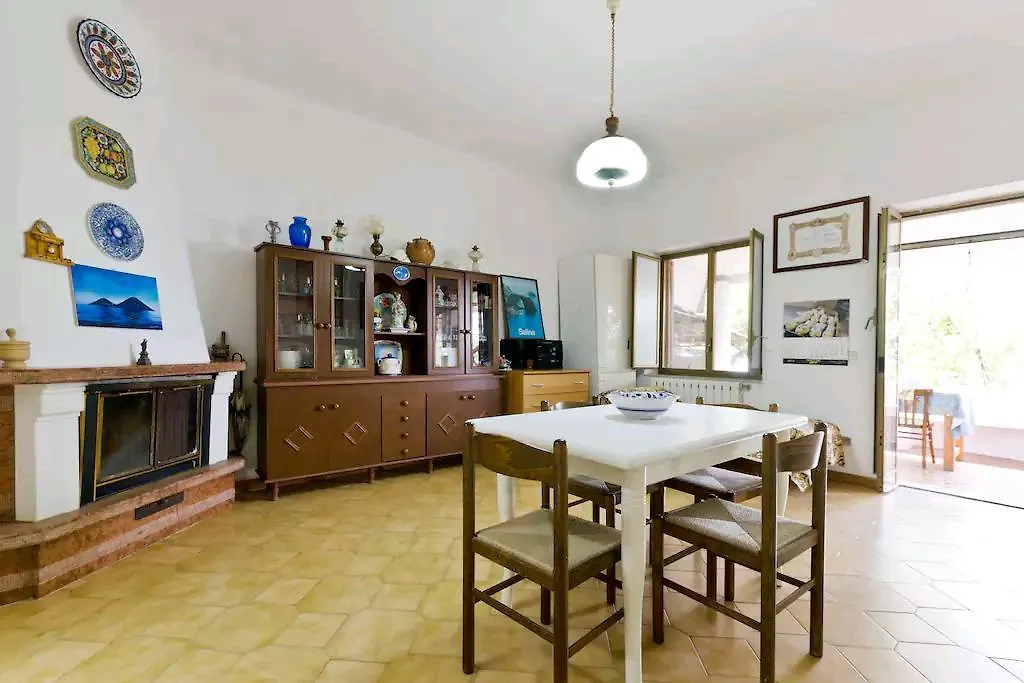 Appartamento Casa Biscotto Santa Marina Salina 0*,