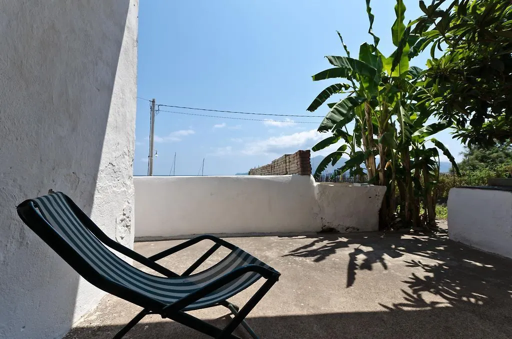 Appartamento Casa Biscotto Santa Marina Salina 0*,